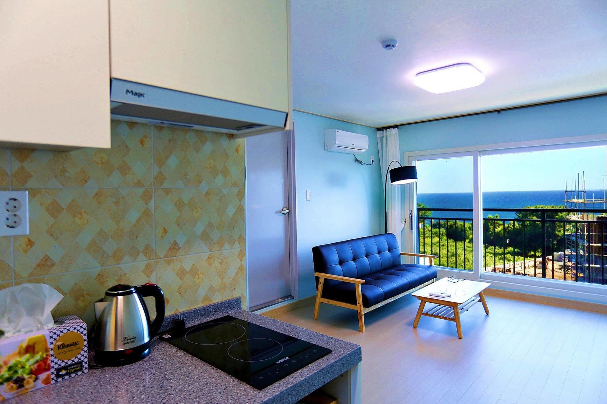 Jeju Inhouse Pension Seogwipo Exterior photo